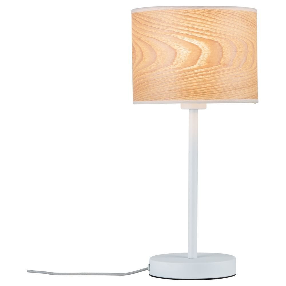 Helle Stehlampe aus Holz mit weißem Lampenfuß