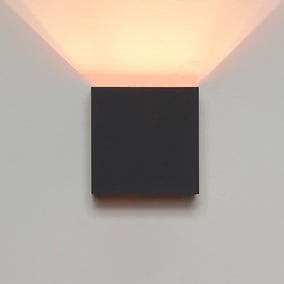 halbrunde Wandleuchte Xio weiß mit verstellbarem Lichtaustritt G9 LED dimmbar 