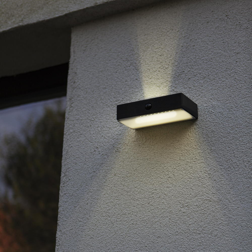 Smarte LED Solar Wandleuchte Fadi in Schwarz-matt 2x 2,5W 800lm IP54 mit Bewegungsmelder