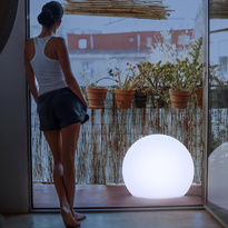 Lampen und Leuchten mit einstellbarer Lichtfarbe
 | Mit Akku - Batterie
  | Gartenkugeln